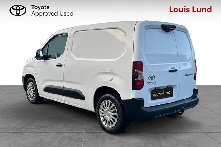 Hvid Toyota ProAce City fra 2022