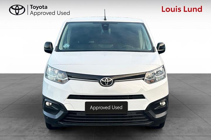 Hvid Toyota ProAce City fra 2022