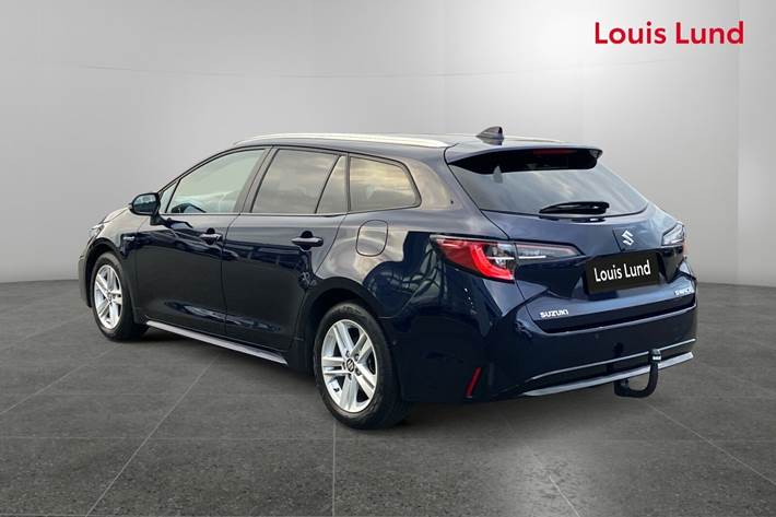 Blå Suzuki Swace fra 2021