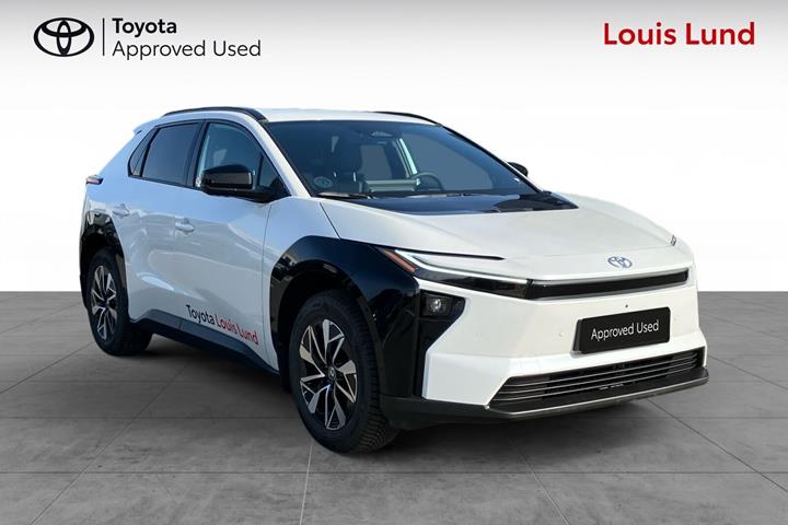 Hvid Toyota BZ4X fra 2025