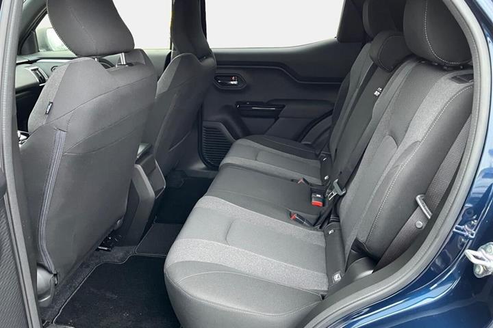 Blå Toyota Urban Cruiser fra 2026