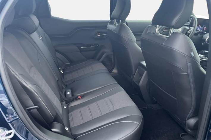 Blå Toyota Urban Cruiser fra 2026