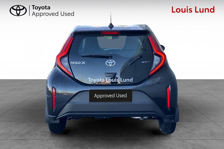 Sort Toyota Aygo X fra 2026