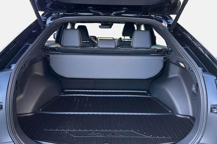 Sort Toyota BZ4X fra 2025