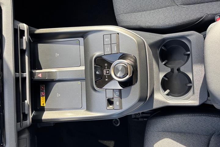 undefined Toyota BZ4X fra 2025