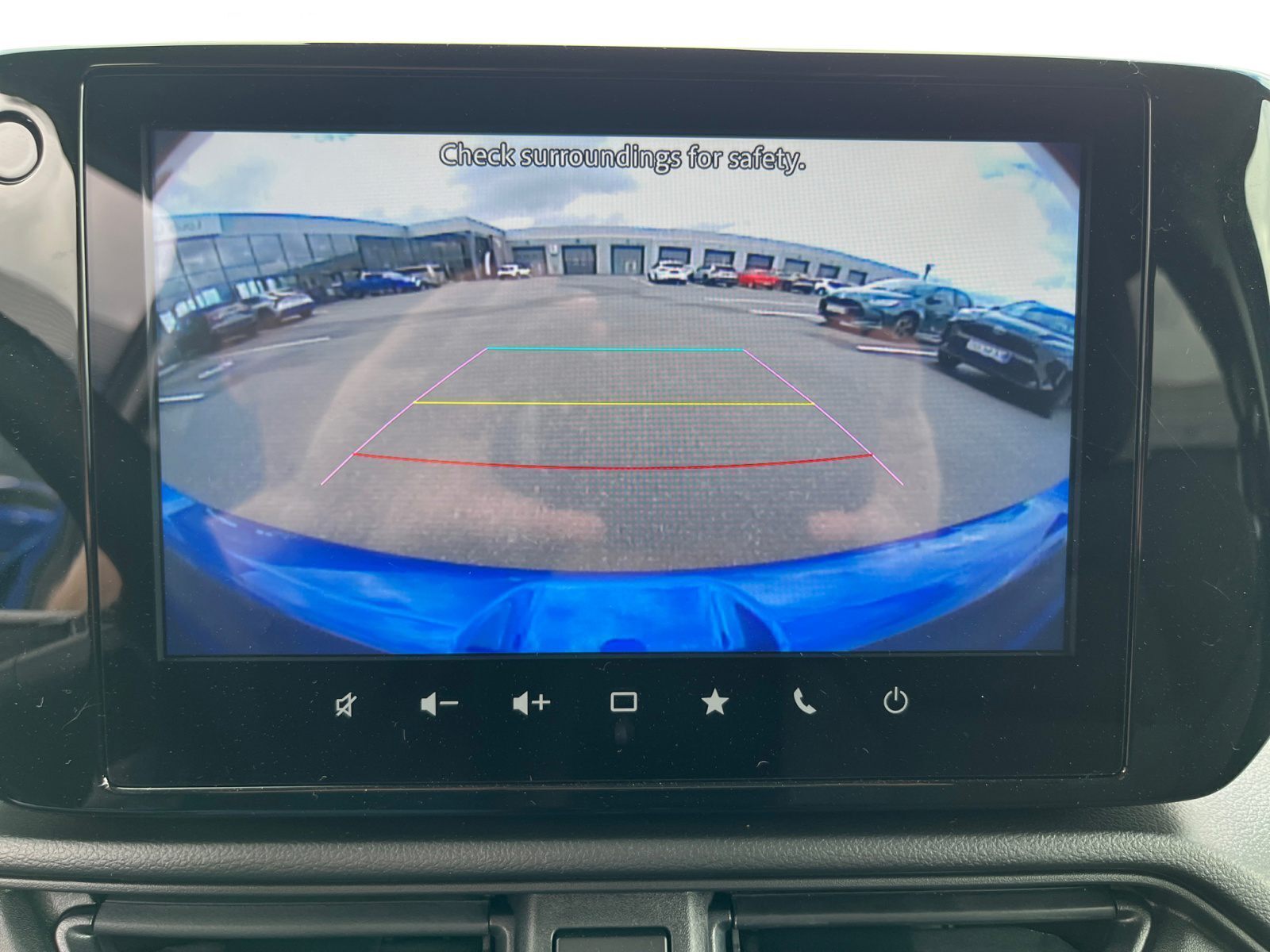 Blå Suzuki Swift fra 2024