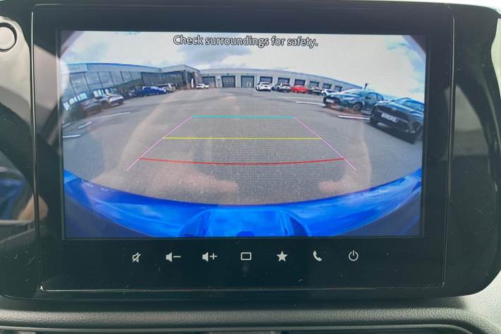 Blå Suzuki Swift fra 2024