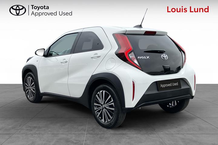 Hvid Toyota Aygo X fra 2025