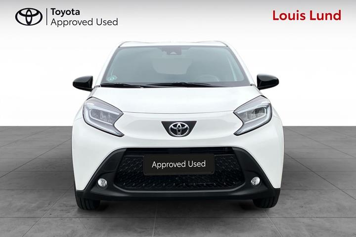 Hvid Toyota Aygo X fra 2025
