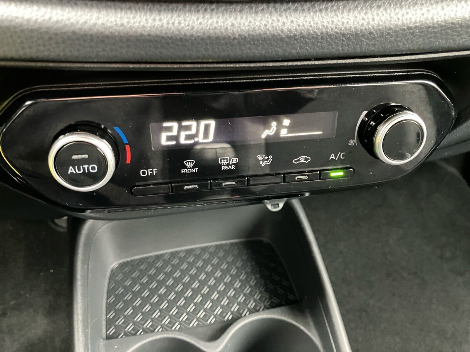 Hvid Toyota Aygo X fra 2025