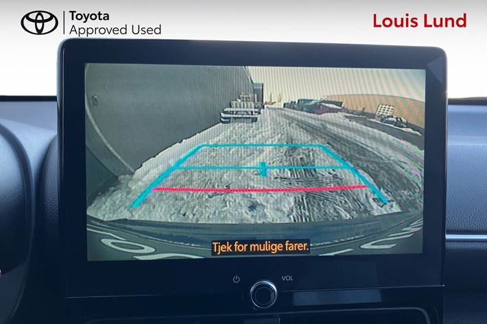 Blå Toyota Yaris Cross fra 2025