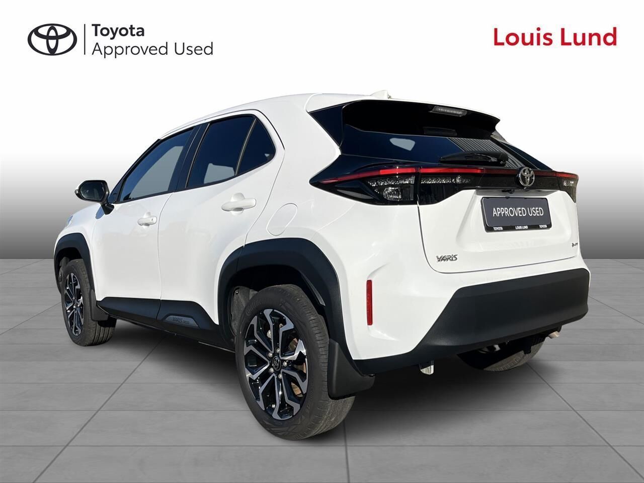 Hvid Toyota Yaris Cross fra 2025