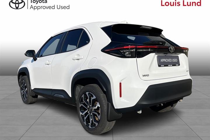 Hvid Toyota Yaris Cross fra 2025