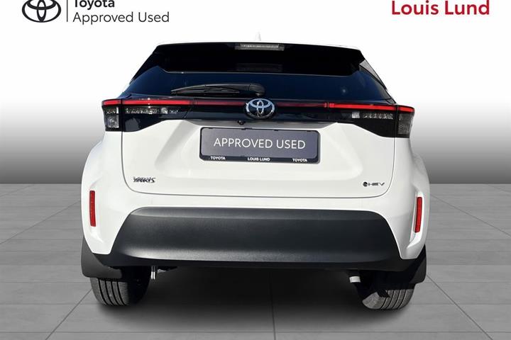 Hvid Toyota Yaris Cross fra 2025