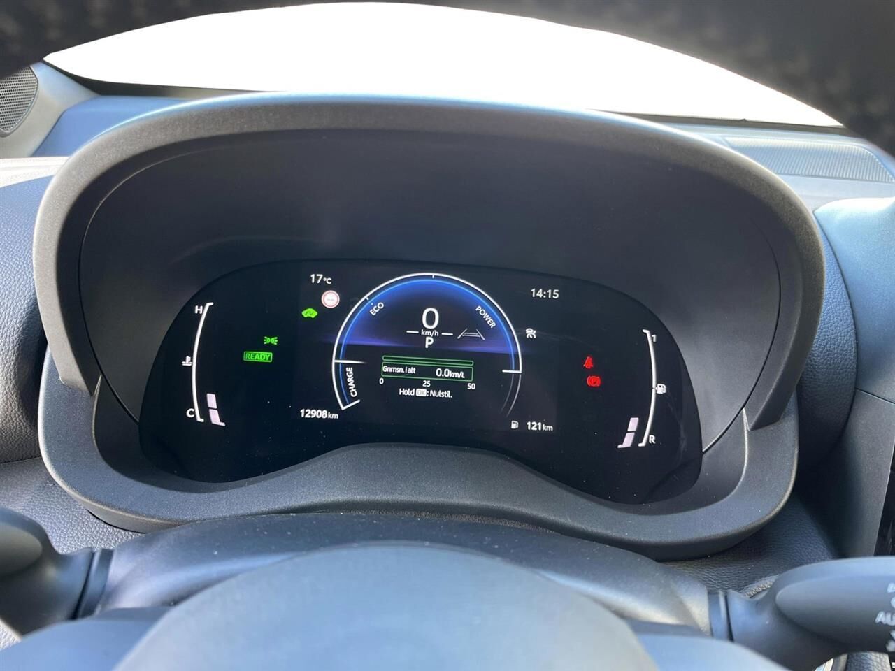 Hvid Toyota Yaris Cross fra 2025