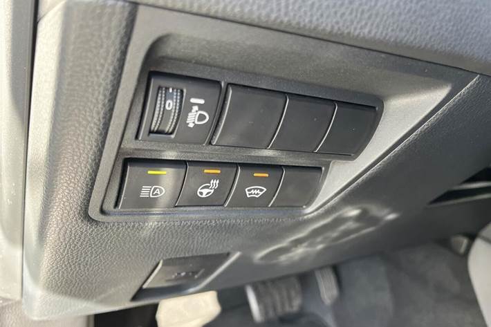 Hvid Toyota Yaris Cross fra 2025