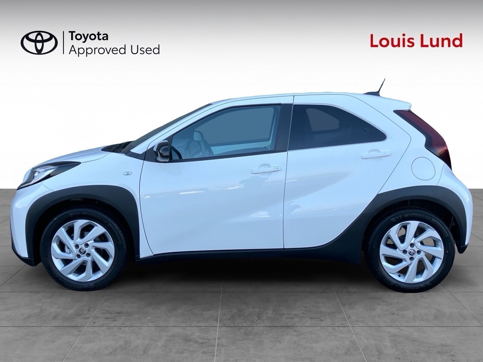 Hvid Toyota Aygo X fra 2025
