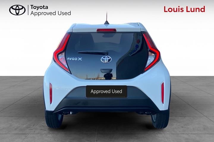 Hvid Toyota Aygo X fra 2025