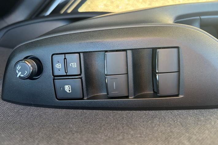 Sort Toyota Yaris Cross fra 2025