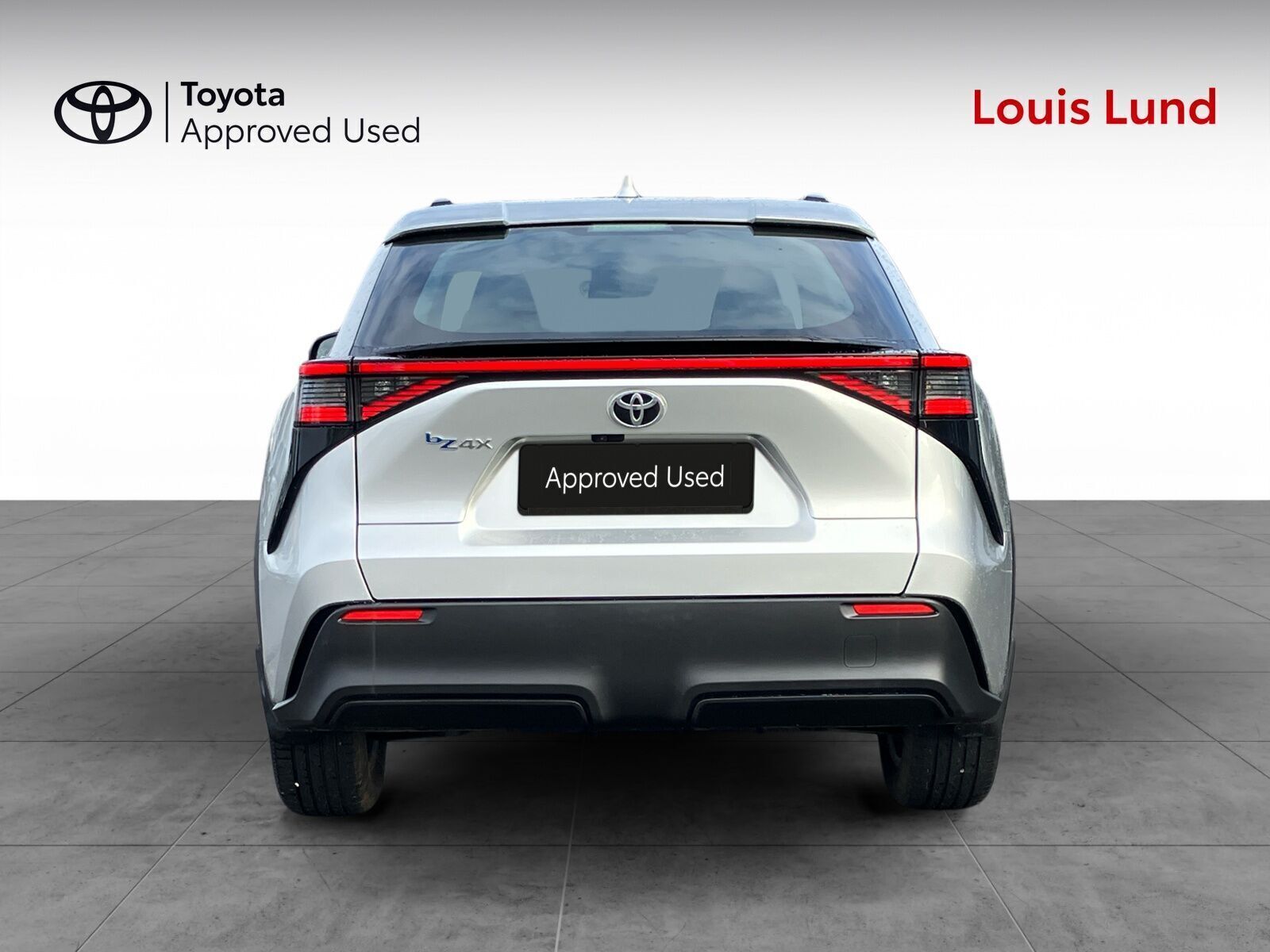 Sølv Toyota BZ4X fra 2025