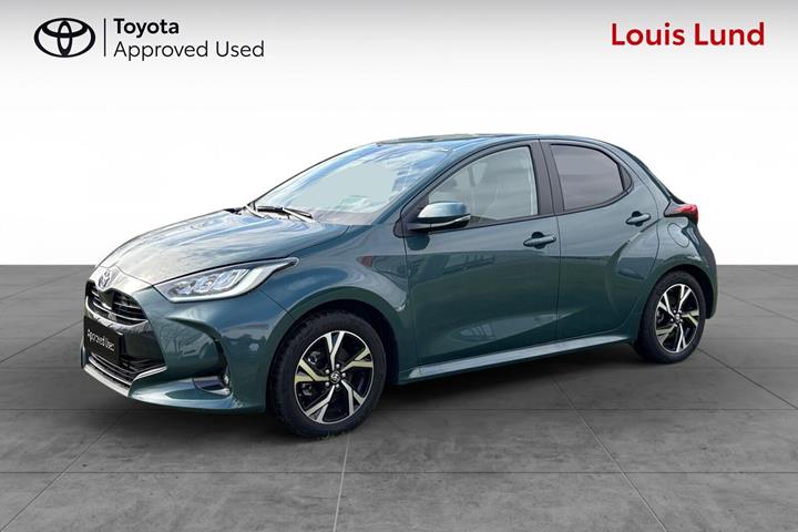 Grøn Toyota Yaris fra 2025 set udefra