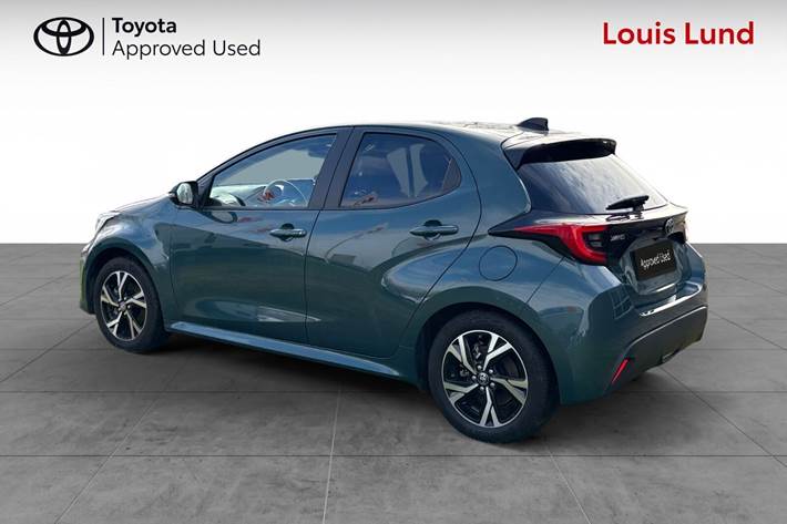 Grøn Toyota Yaris fra 2025