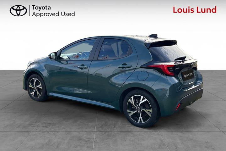 Grøn Toyota Yaris fra 2025