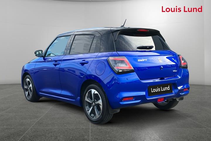 Blå Suzuki Swift fra 2024