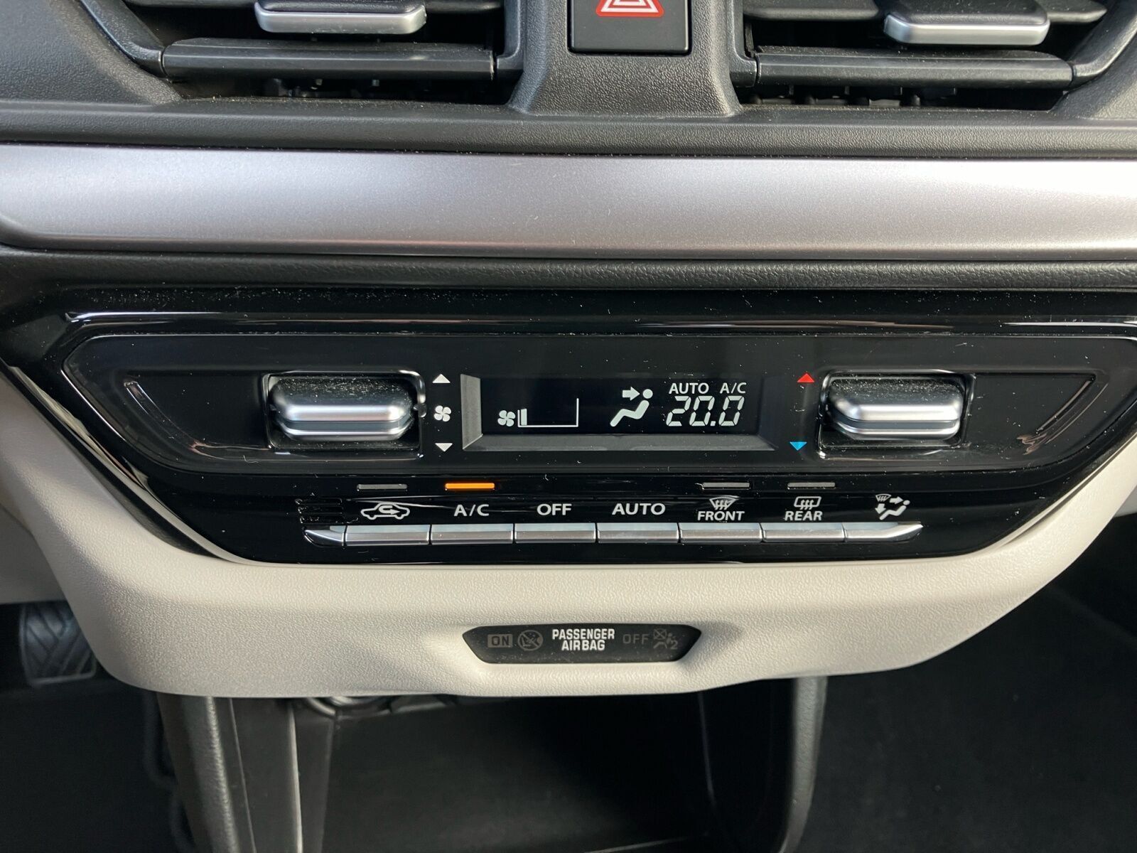 Blå Suzuki Swift fra 2024