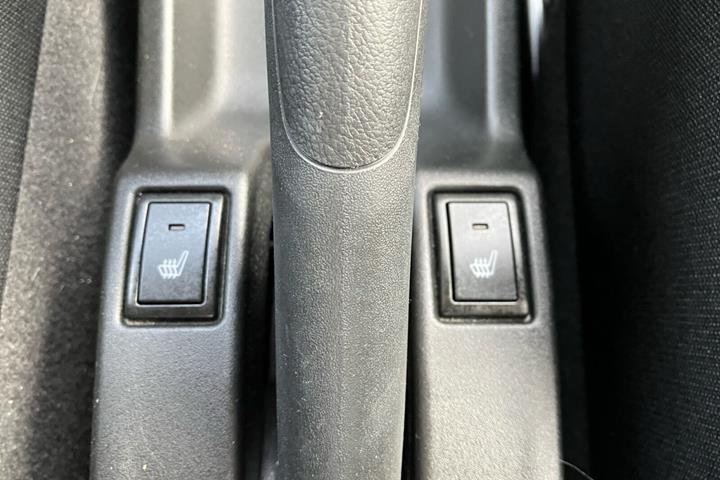 Blå Suzuki Swift fra 2024