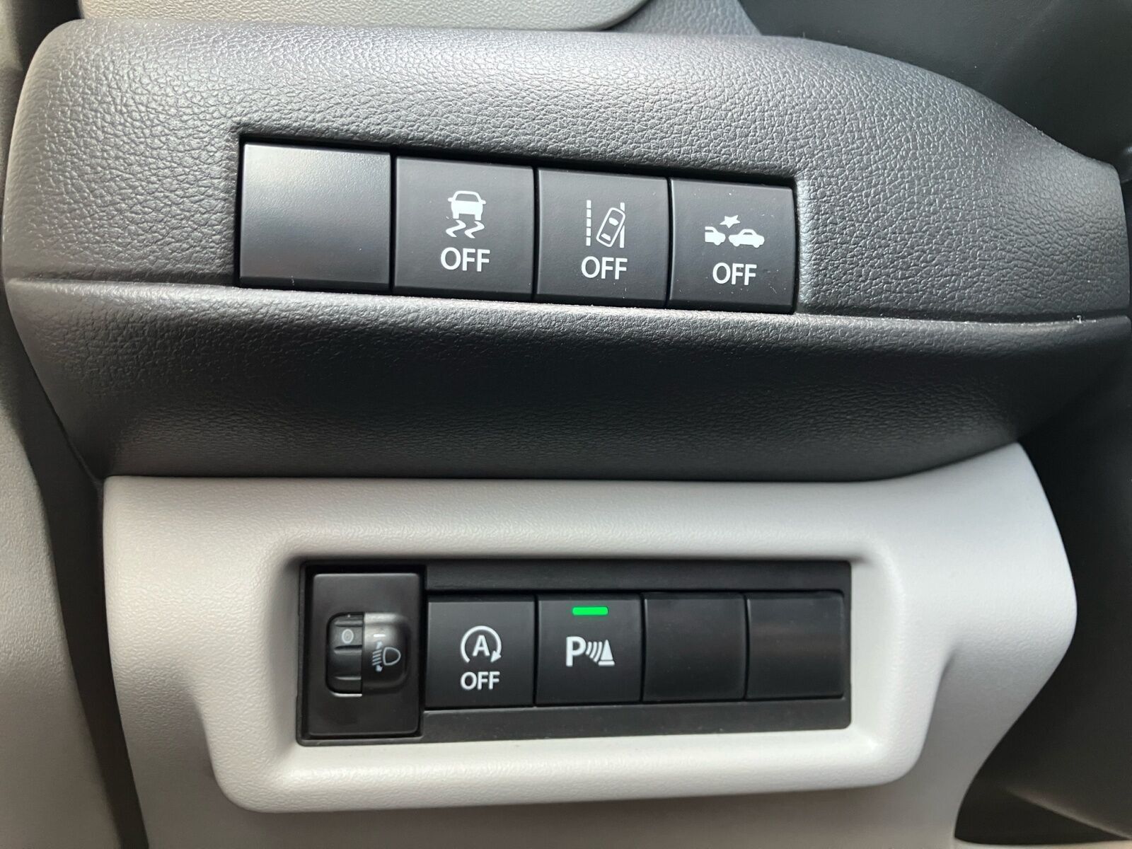 Blå Suzuki Swift fra 2024