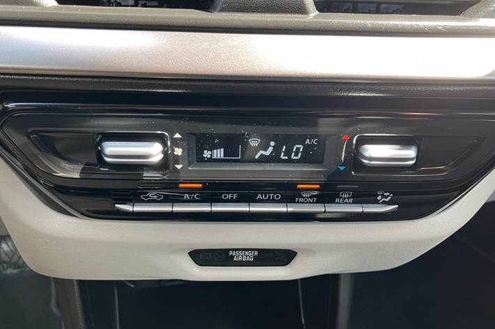 Grå Suzuki Swift fra 2024