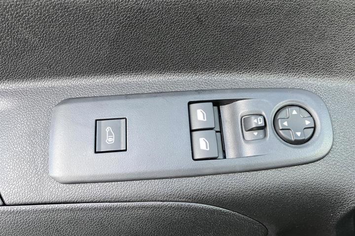 Hvid Toyota ProAce City fra 2024
