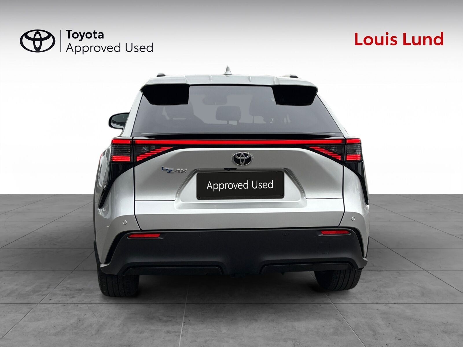 Grå Toyota BZ4X fra 2023