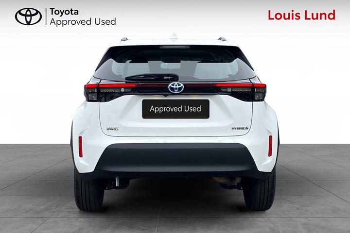 Hvid Toyota Yaris Cross fra 2024