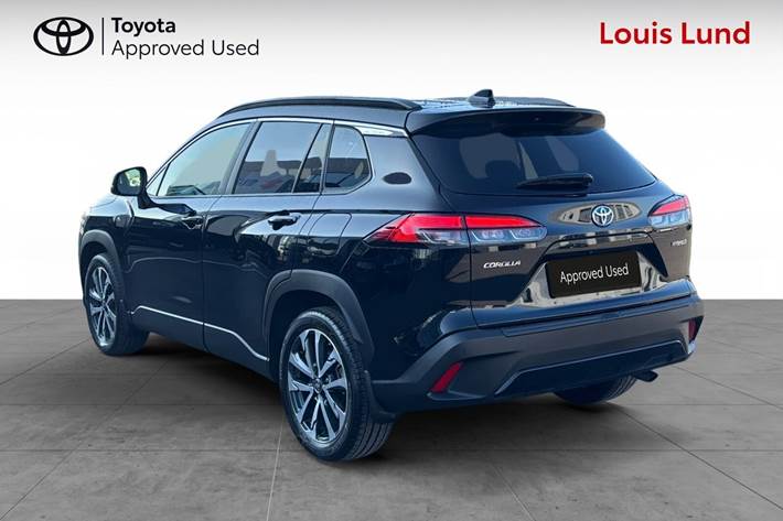 Sort Toyota Corolla Cross fra 2023