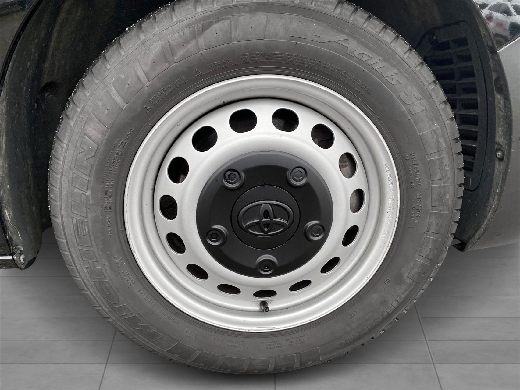 Sort Toyota ProAce fra 2023