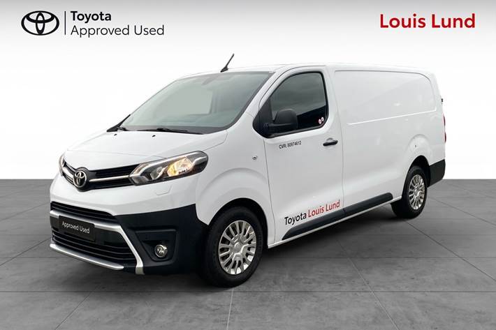 Hvid Toyota ProAce fra 2022 set udefra