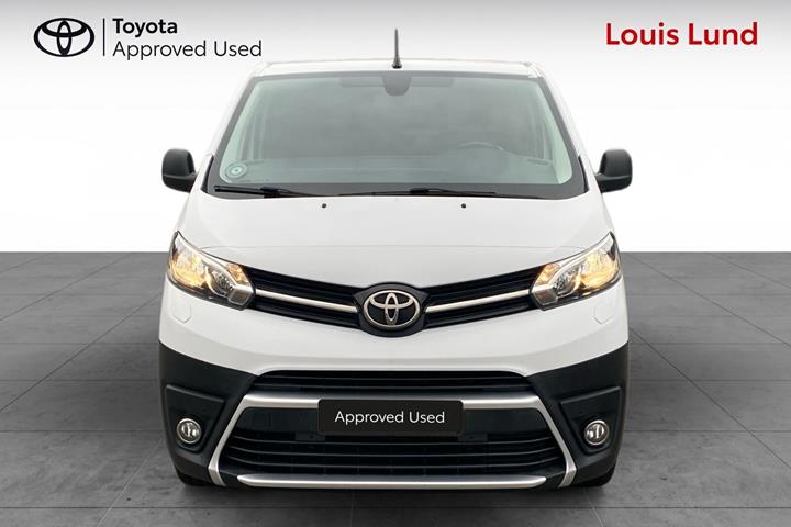 Hvid Toyota ProAce fra 2022
