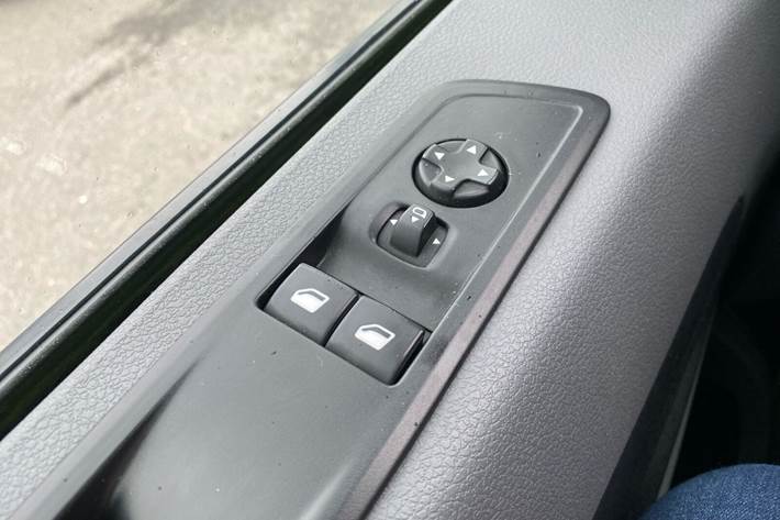 Hvid Toyota ProAce fra 2022