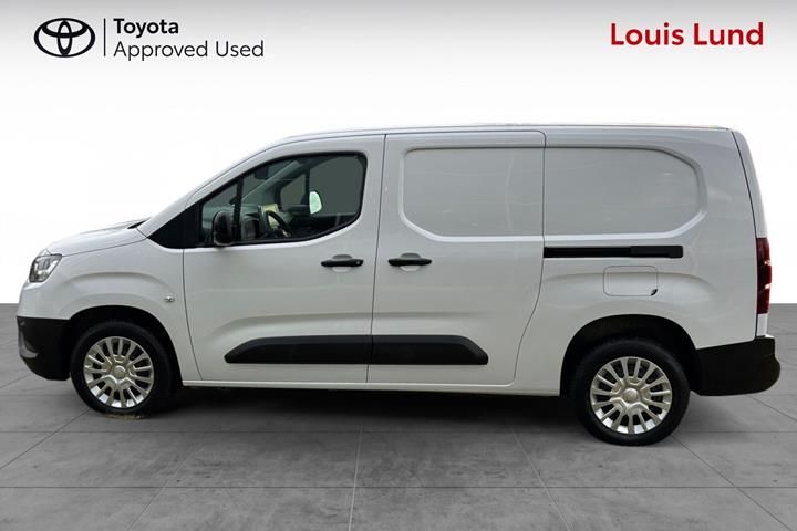 Hvid Toyota ProAce City fra 2023
