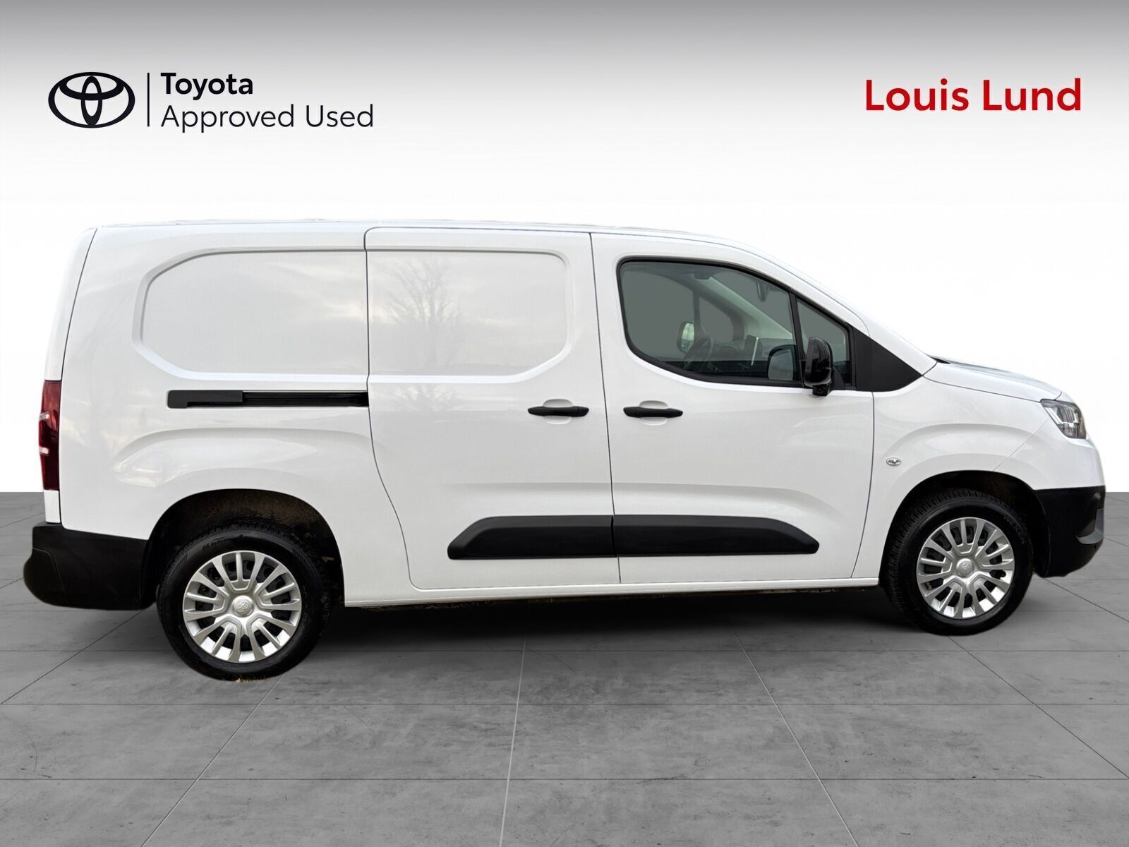 Hvid Toyota ProAce City fra 2023