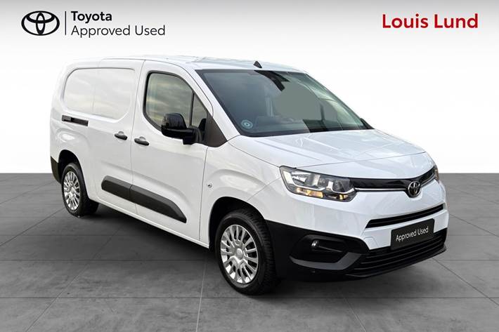 Hvid Toyota ProAce City fra 2023
