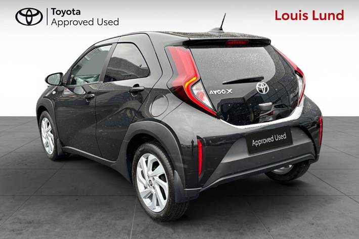 Sort Toyota Aygo X fra 2022