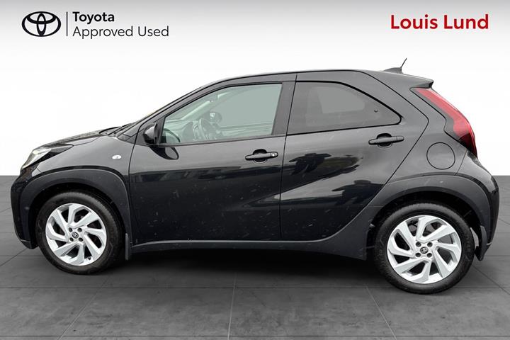 Sort Toyota Aygo X fra 2022