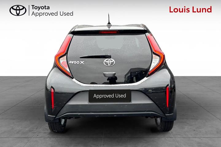 Sort Toyota Aygo X fra 2022