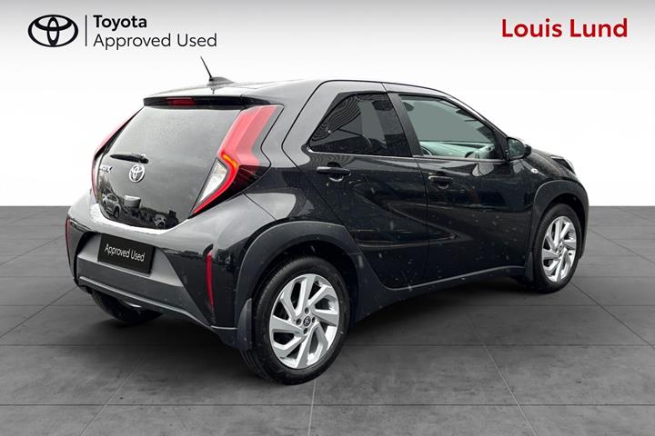 Sort Toyota Aygo X fra 2022
