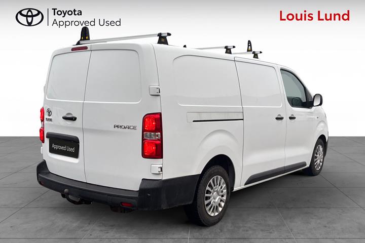 Hvid Toyota ProAce fra 2021