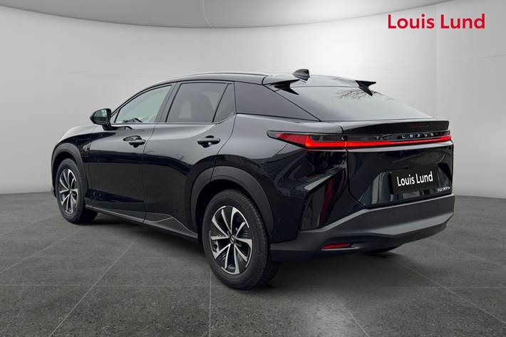 Sort Lexus RZ fra 2025