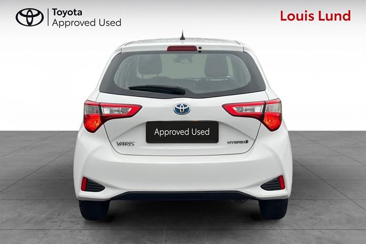 Hvid Toyota Yaris fra 2018